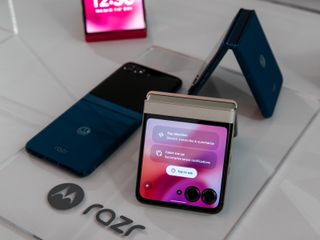 thumbnail - Motorola Razr 2025 and Razr 2023